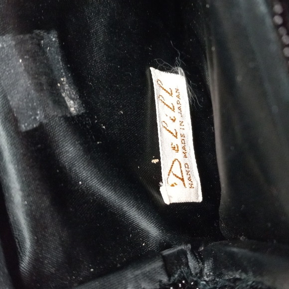 Vintage Mini Kiss Lock Coin Purse - Picture 3 of 4